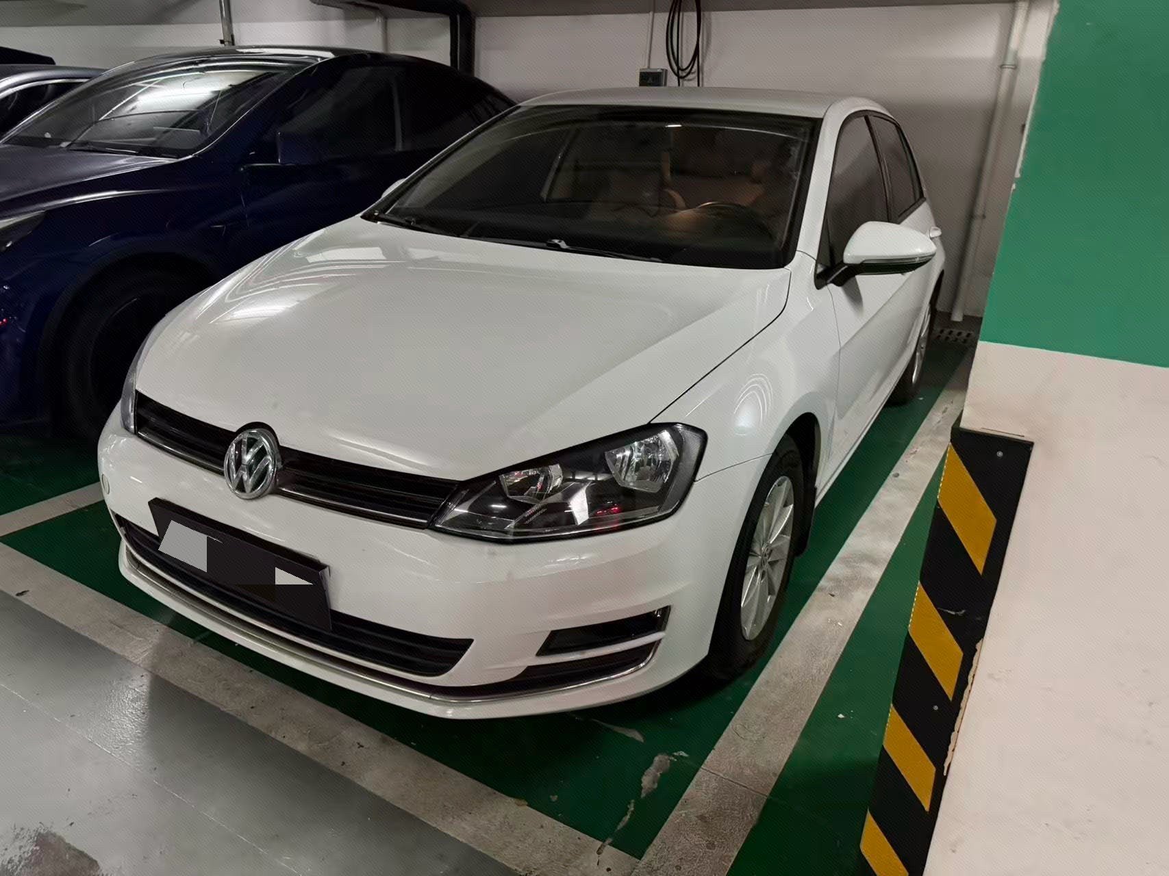 Volkswagen Golf 2018 car image 