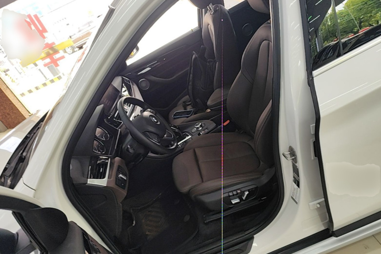 BMW X1 2022 immagine di auto #15