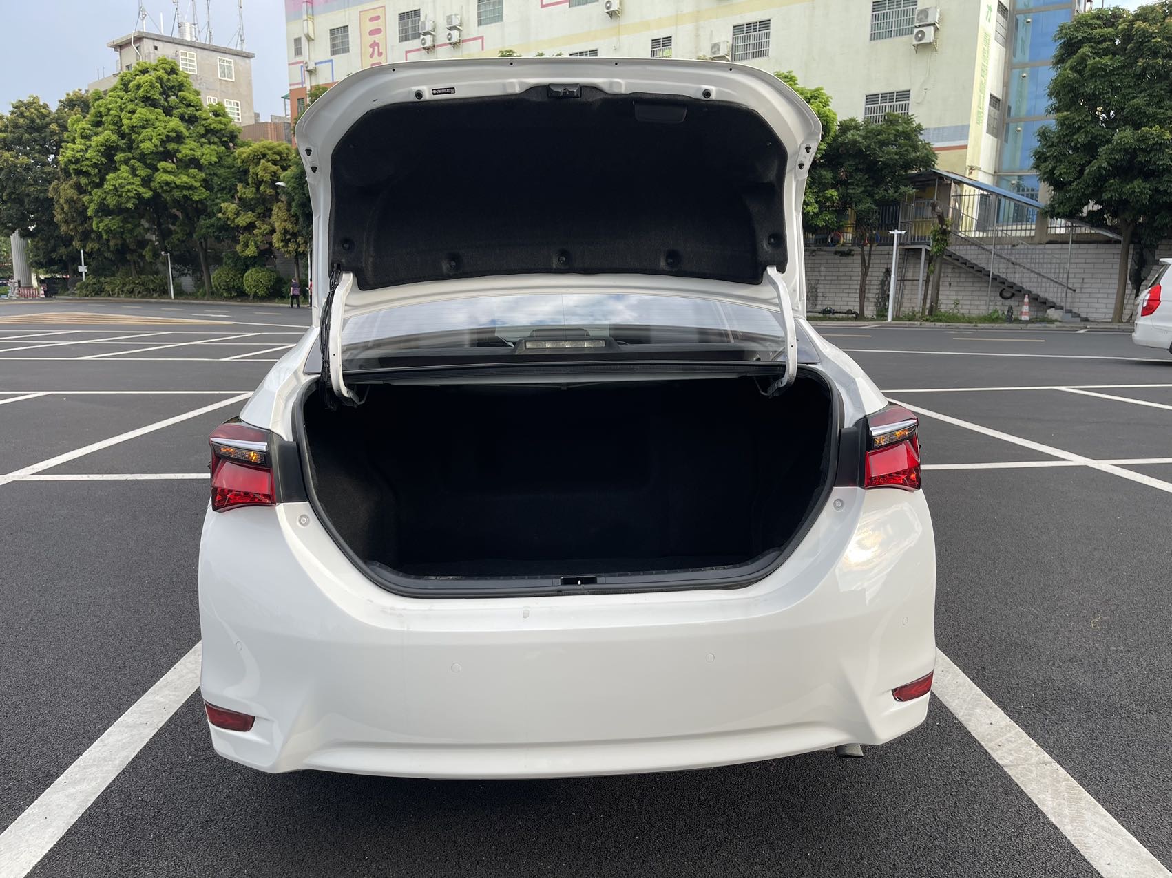 Toyota Corolla 2018 car image #13
