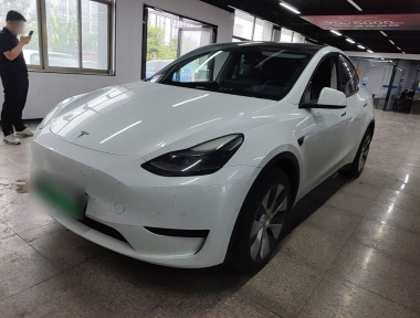 Tesla Model Y 2022 Tesla Model Y 2022 car image