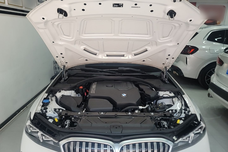 BMW 3 Series 2024 #20 BMW 3 Series 2024 car image #20