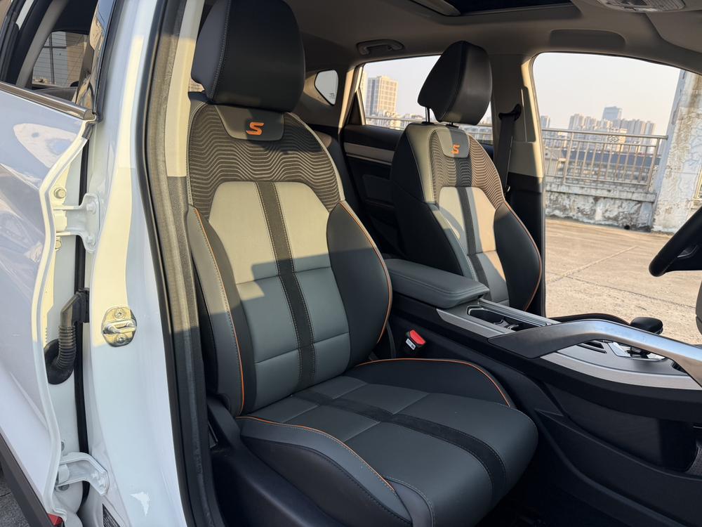 GEELY Coolray 2023 #13 GEELY Coolray 2023 car image #13