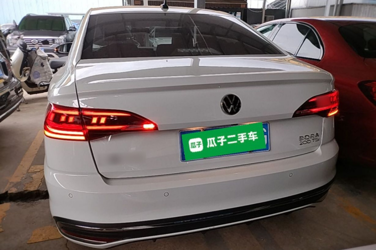 Volkswagen Bora 2026 car image #6