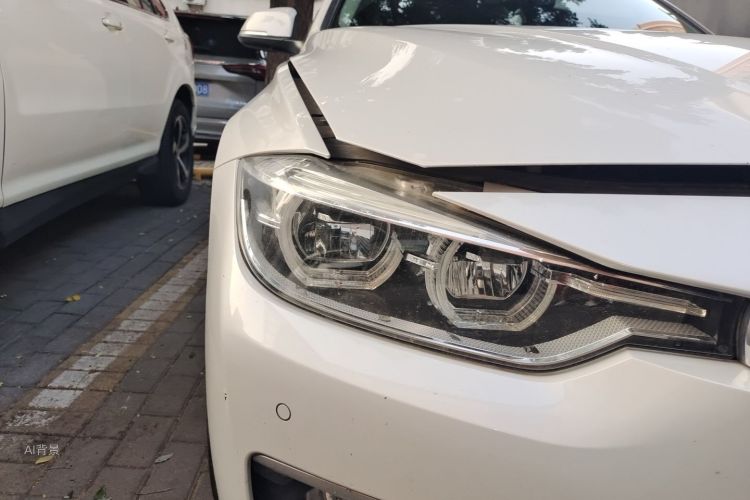 BMW 3 Series 2018 #8 BMW 3 Series 2018 car image #8