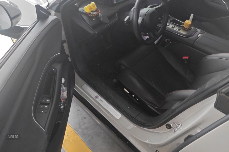 MI SU7 2024 car image #18