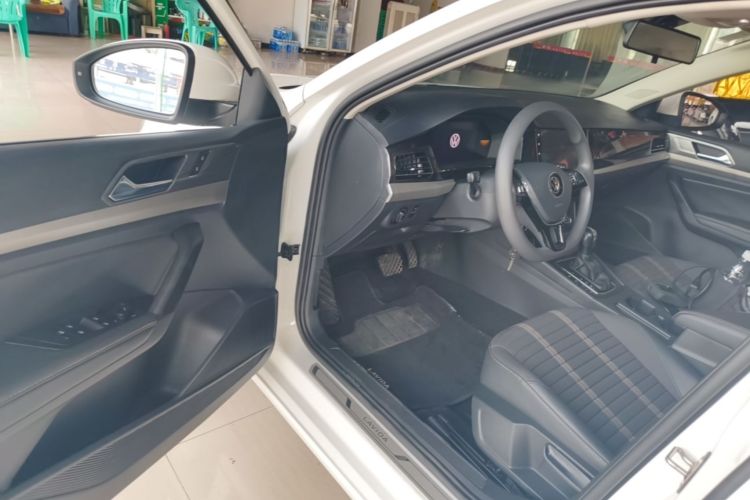Volkswagen Lavida 2021 car image #12