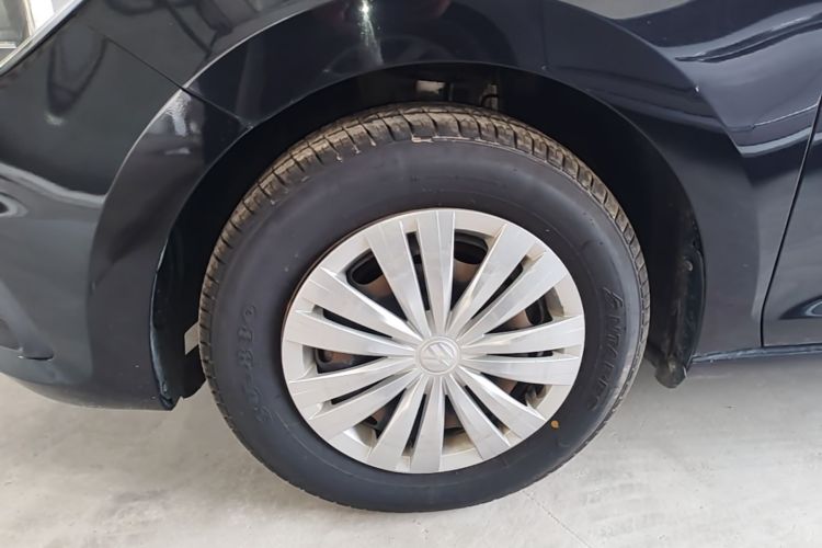 Volkswagen Santana 2017 car image #4