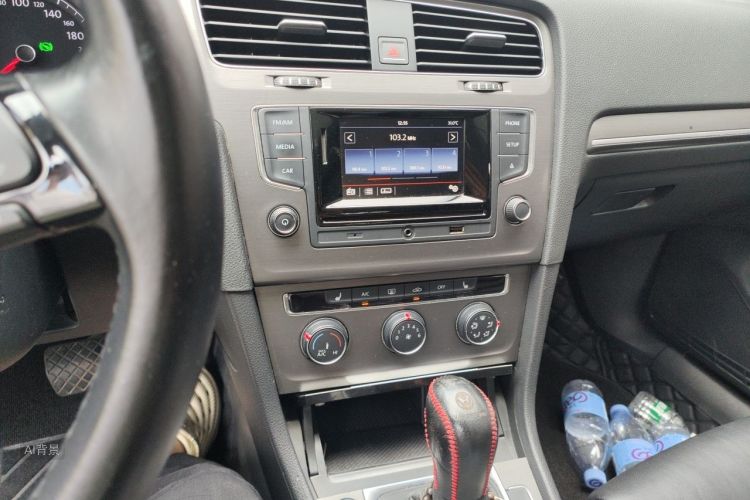 Volkswagen Golf 2016 car image #15
