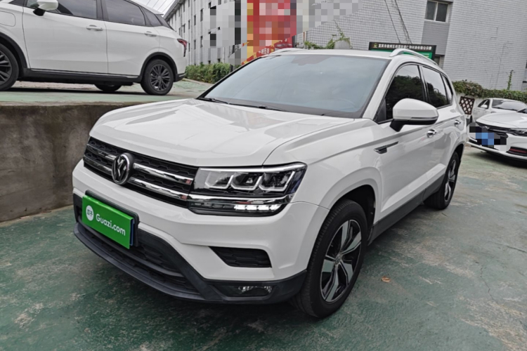 Volkswagen Tharu 2019 car image #2