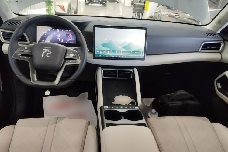 BYD YuanUP 2025 изображение автомобиля #10