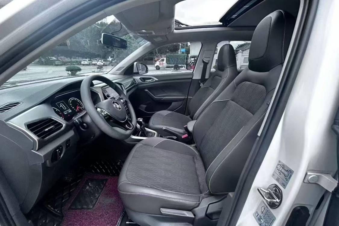 Volkswagen T-Cross 2020 immagine di auto #12