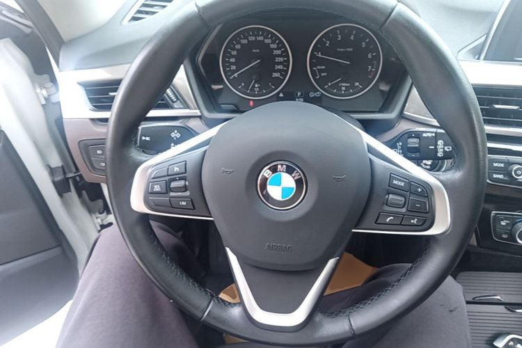 BMW X1 2018 #15 BMW X1 2018 car image #15