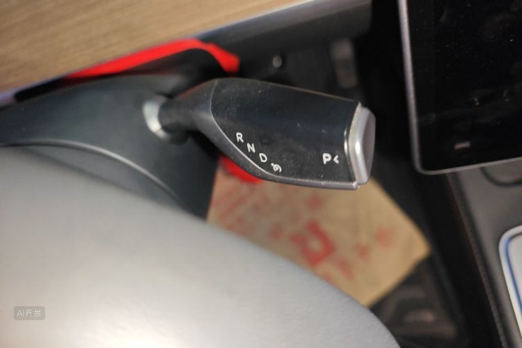 Tesla Model Y 2022 #16 Tesla Model Y 2022 car image #16