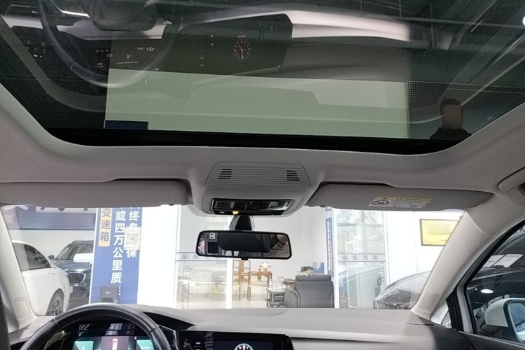Volkswagen Golf 2021 car image #18