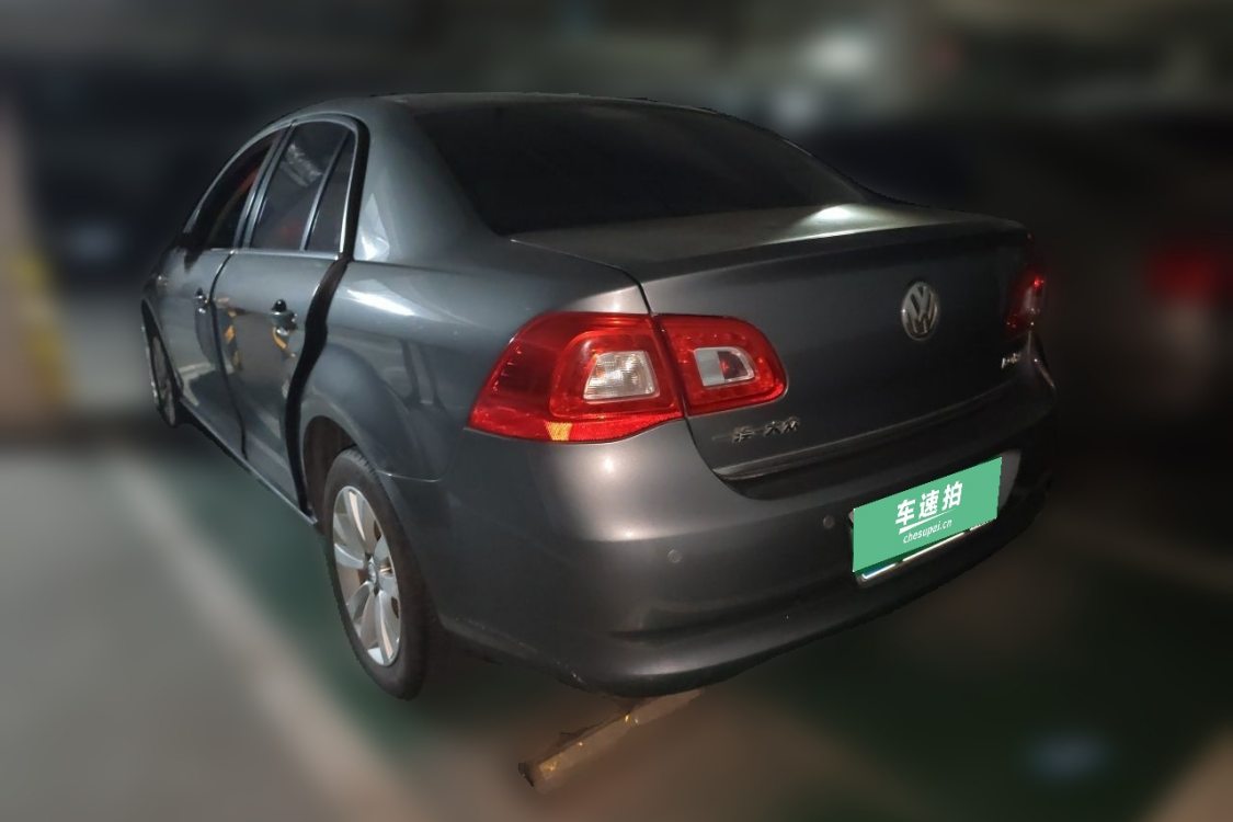 Volkswagen Bora 2012 immagine di auto #3