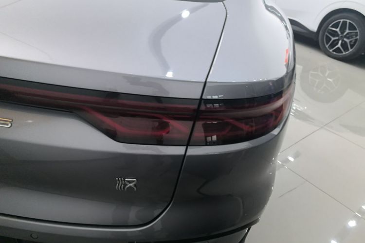 BYD Han 2024 car image #8