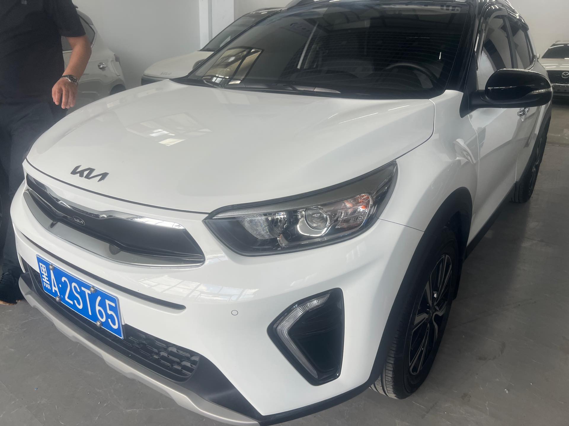 Kia KX1 2022 car image 