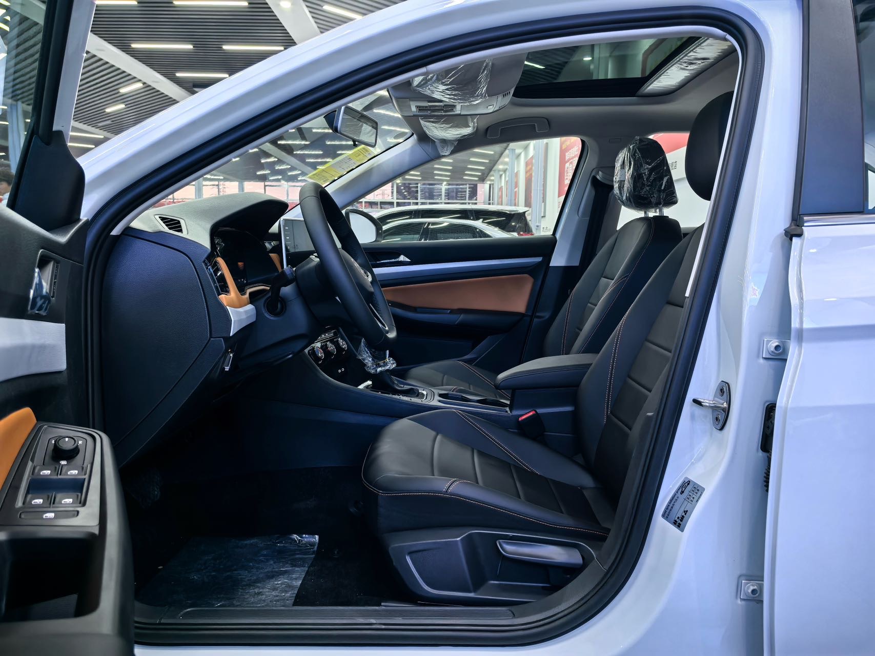 Volkswagen Bora 2026 car image #7
