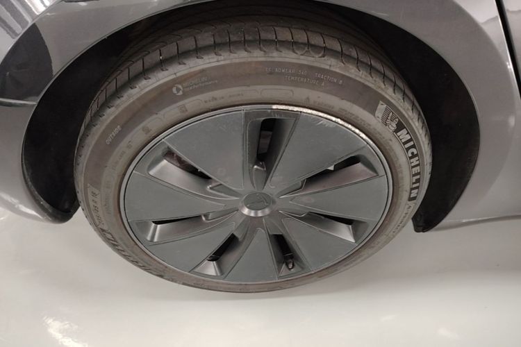 Tesla Model 3 2024 #10 Tesla Model 3 2024 car image #10