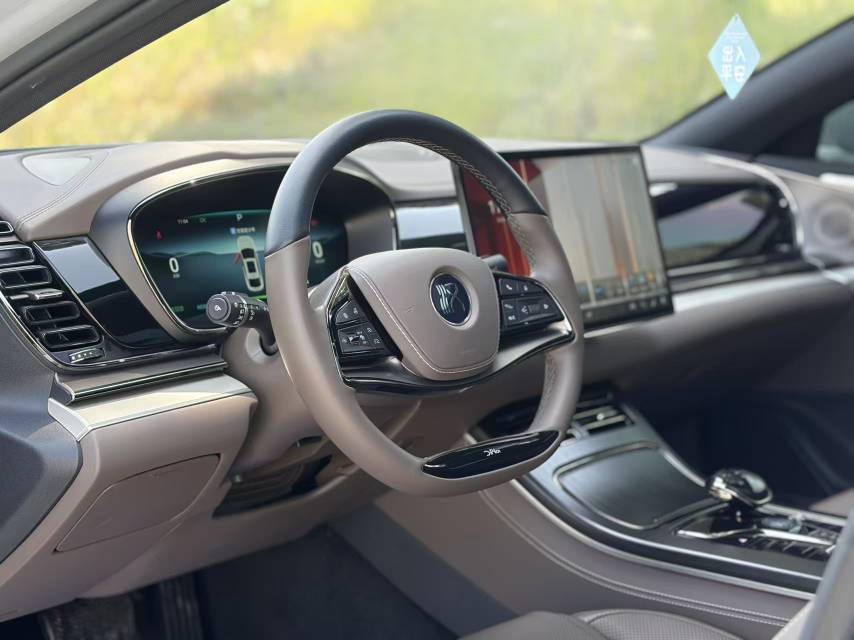 BYD Han 2024 car image #6