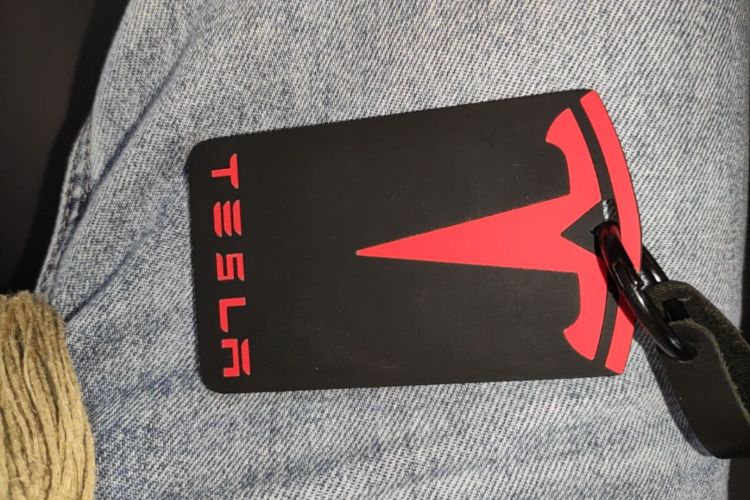 Tesla Model Y 2021 car image #9
