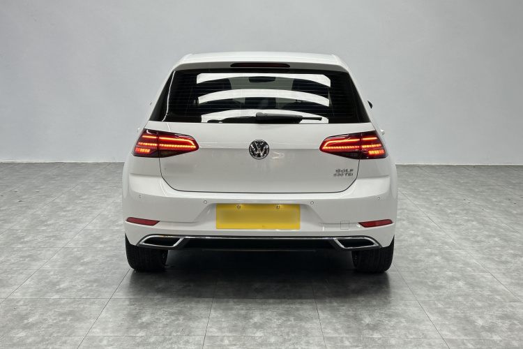 Volkswagen Golf 2018 car image #10
