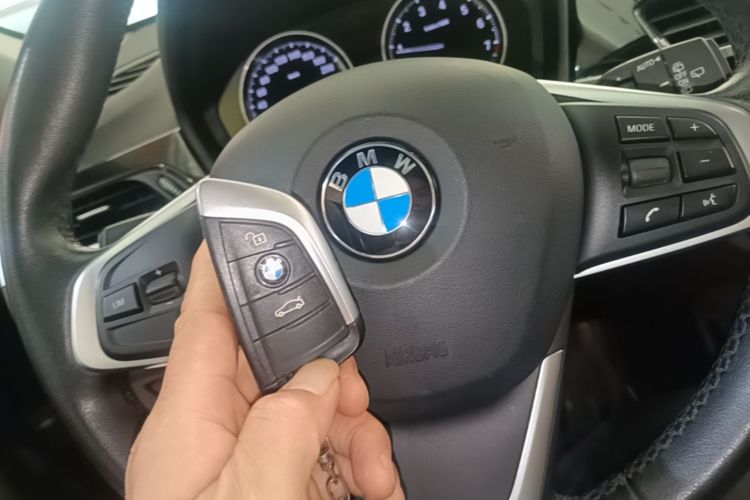 BMW X1 2019 car image #14