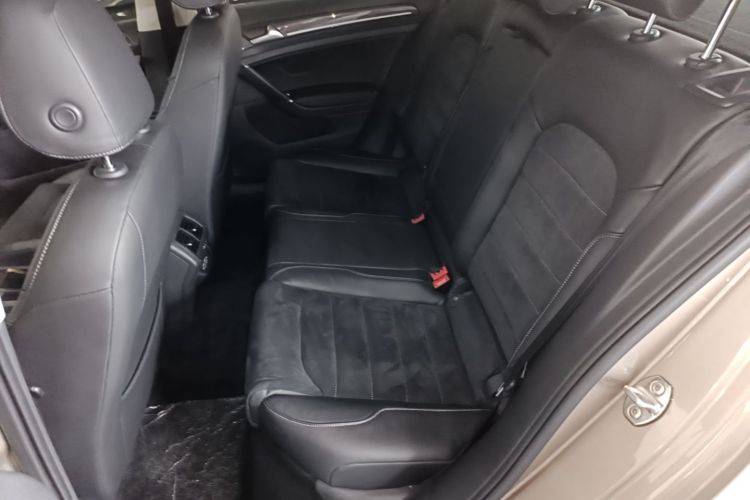 Volkswagen Golf 2019 #13 Volkswagen Golf 2019 car image #13