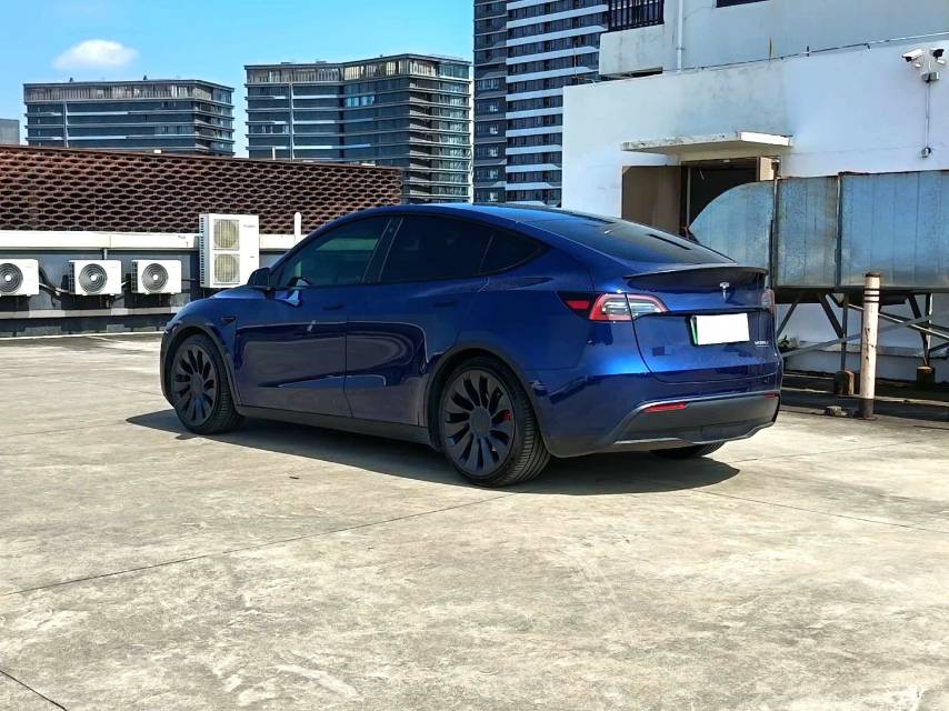 Tesla Model Y 2022 #5 Tesla Model Y 2022 car image #5