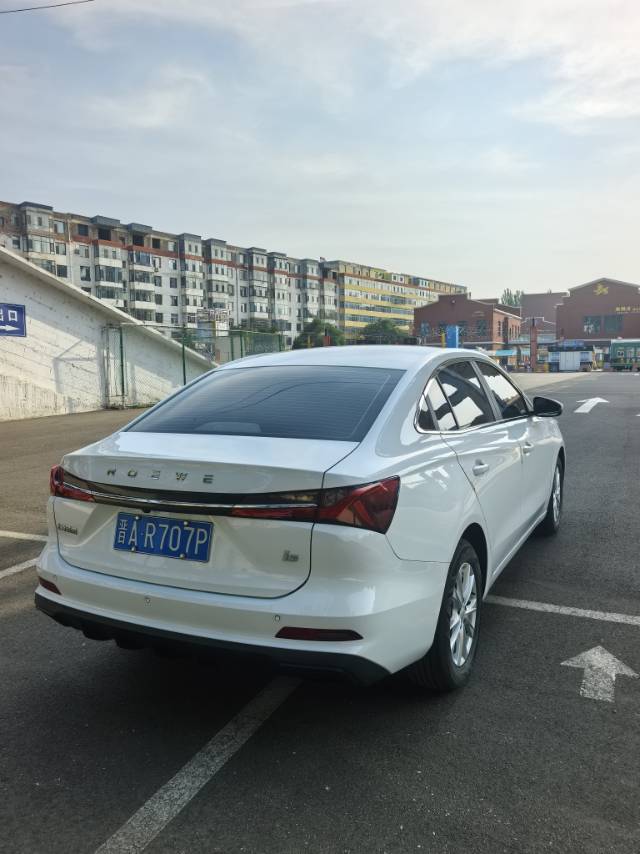 Roewe i5 2025 #7 Roewe i5 2025 car image #7