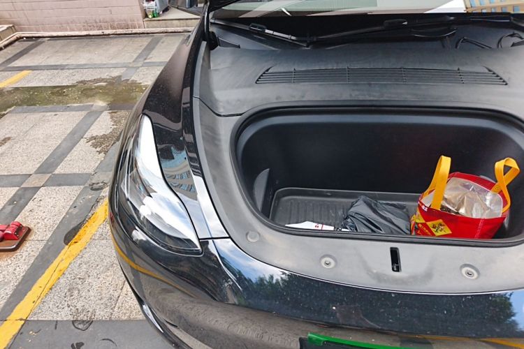 Tesla Model Y 2023 #24 Tesla Model Y 2023 car image #24