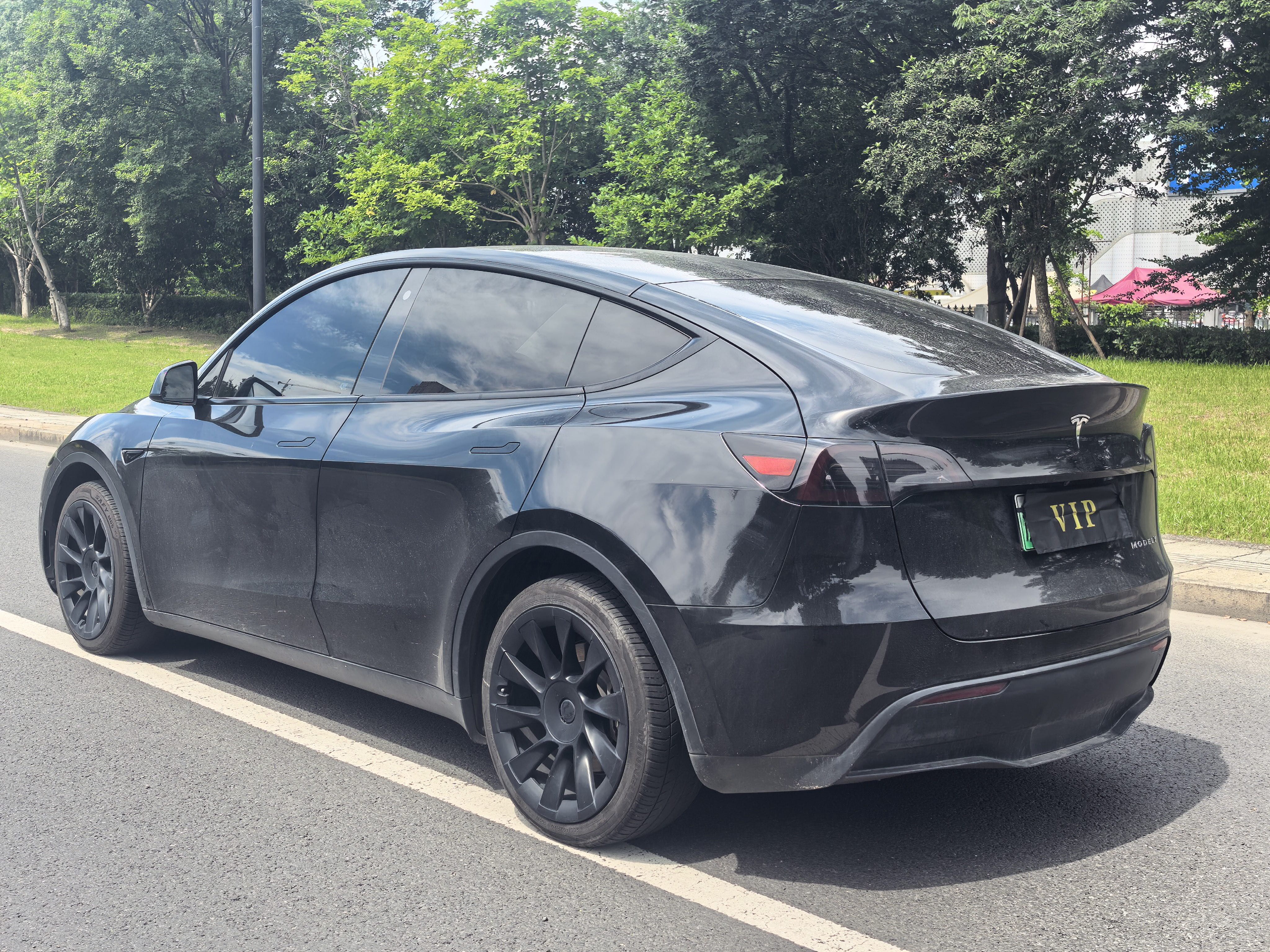 Tesla Model Y 2021 car image #9