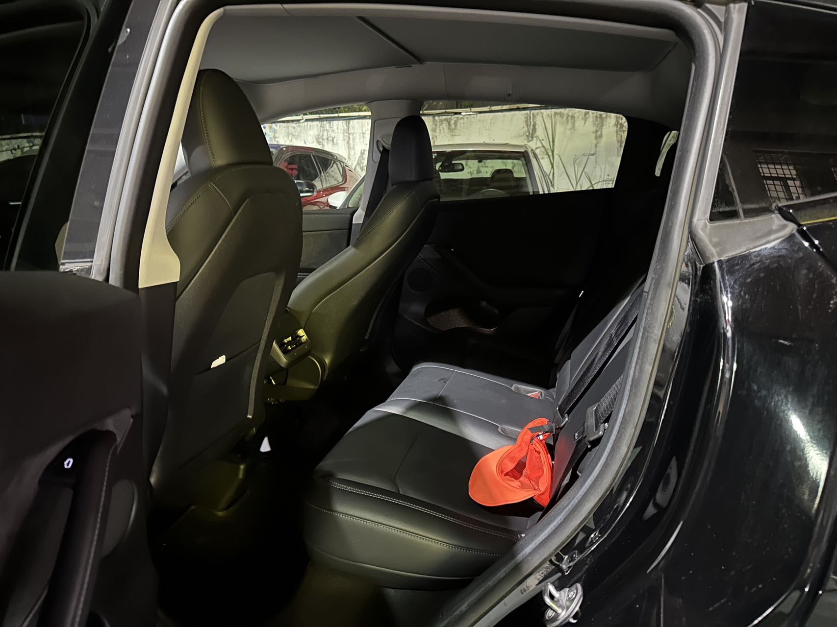 Tesla Model Y 2022 car image #4