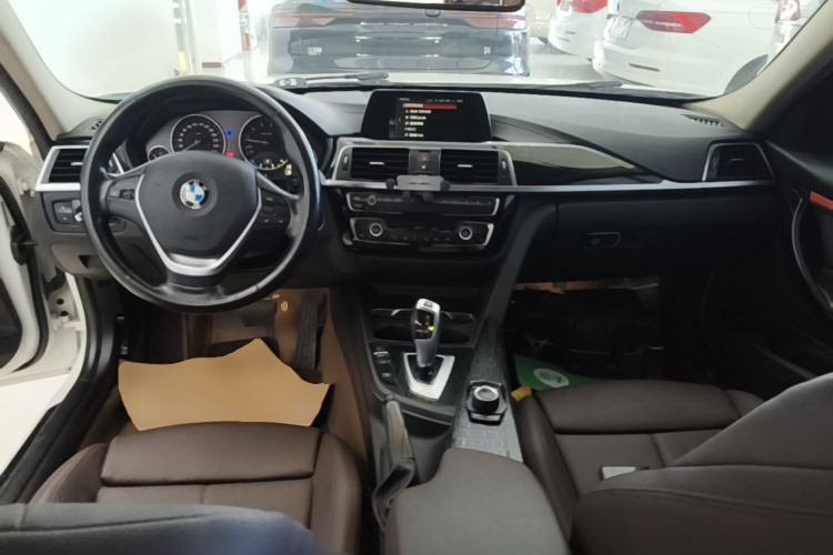 BMW 3 Series 2018 #10 BMW 3 Series 2018 car image #10