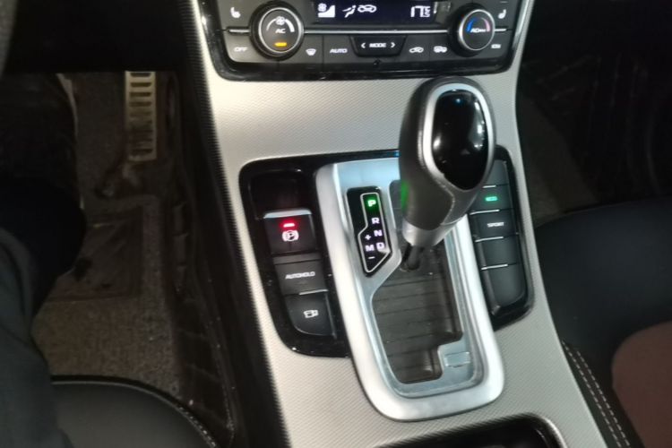 GEELY Emgrand GS 2018 car image #14