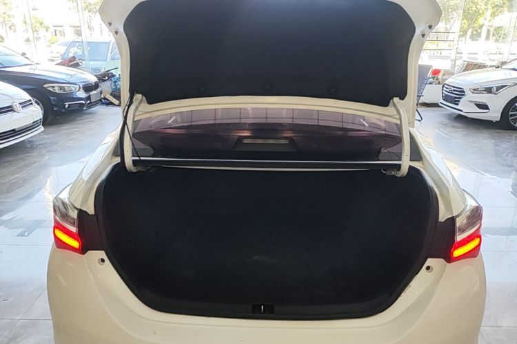 Toyota Corolla 2017 #19 Toyota Corolla 2017 car image #19