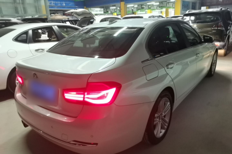 BMW 3 Series 2017 #7 BMW 3 Series 2017 car image #7