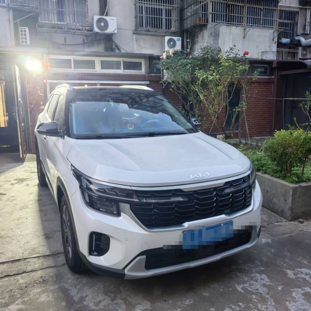 Kia Seltos 2026 car image #3