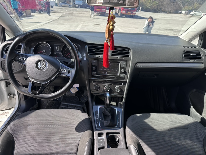 Volkswagen Golf 2018 immagine di auto #9