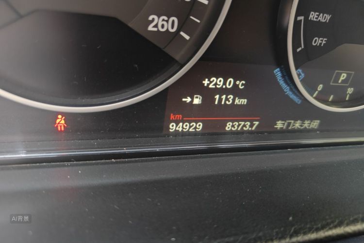 BMW 3 Series 2018 car image #14