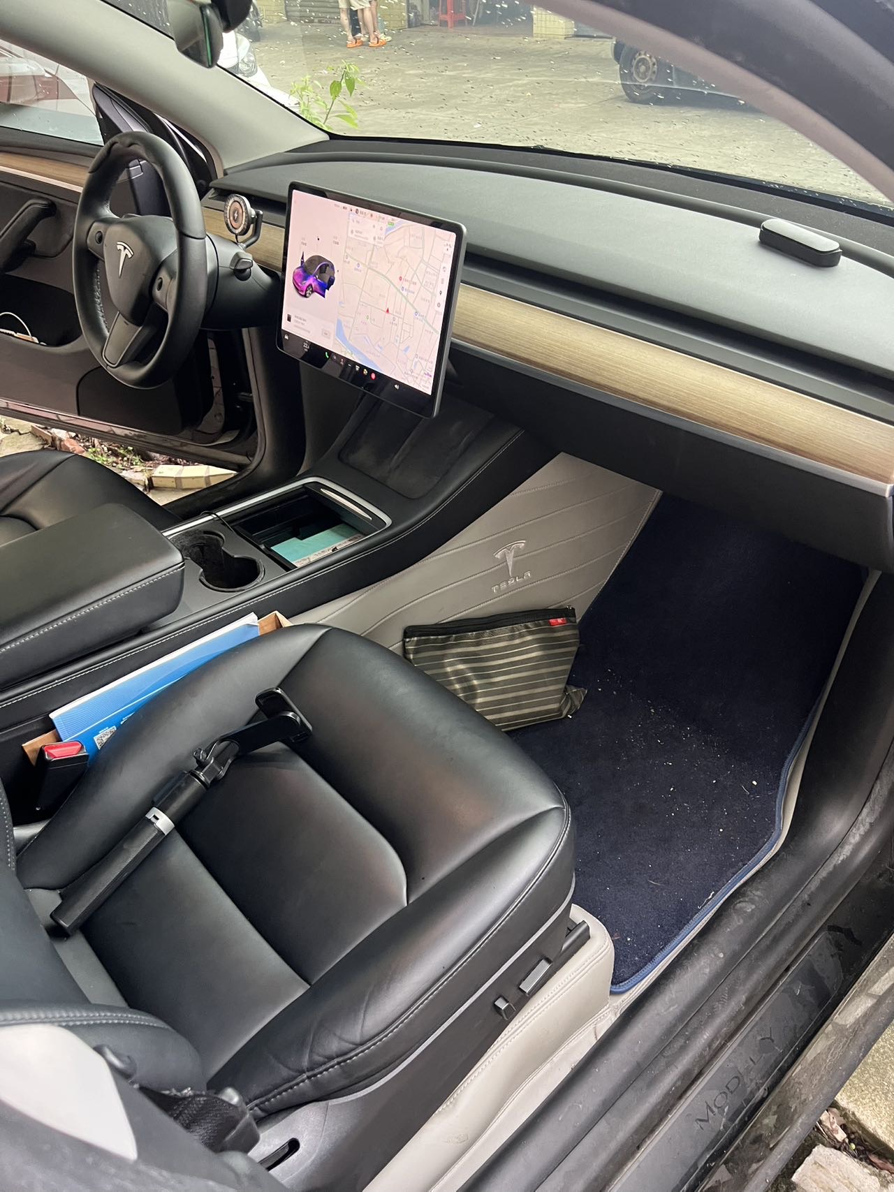 Tesla Model Y 2022 #8 Tesla Model Y 2022 car image #8