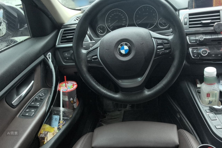 BMW 3 Series 2019 car image #12