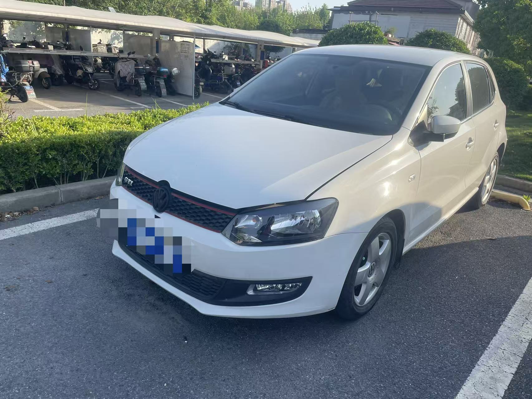 Volkswagen Polo 2012 Volkswagen Polo 2012 car image