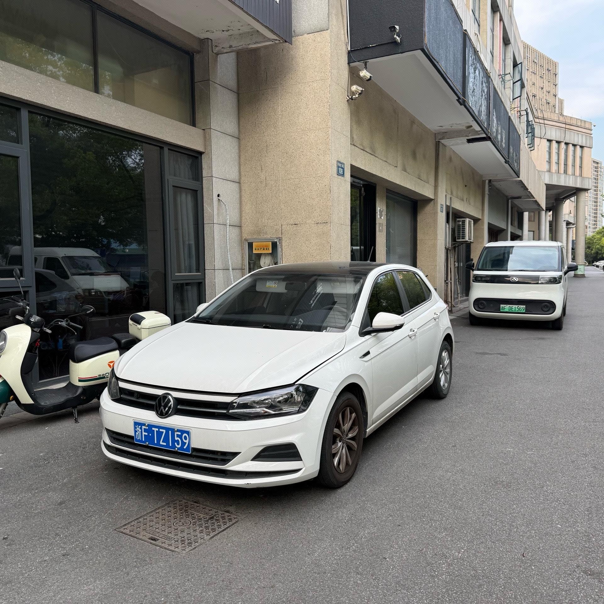 Volkswagen Polo 2021 car image 