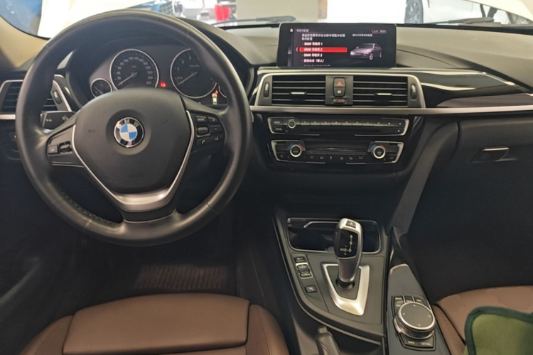 BMW 3 Series 2019 #10 BMW 3 Series 2019 immagine di auto #10