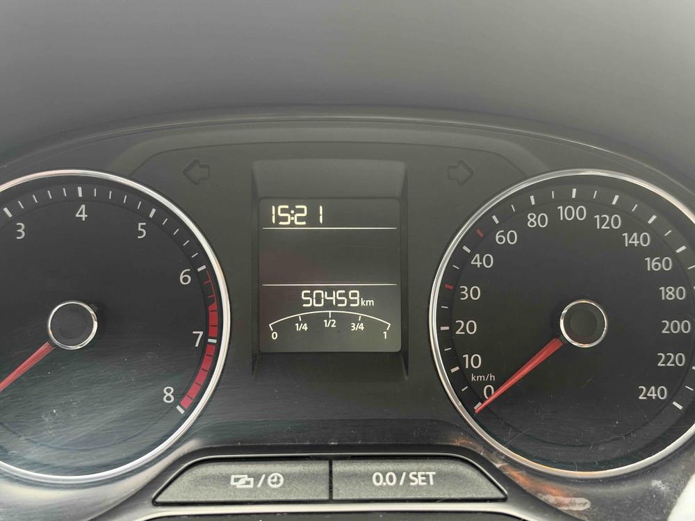 Volkswagen Polo 2016 car image #9