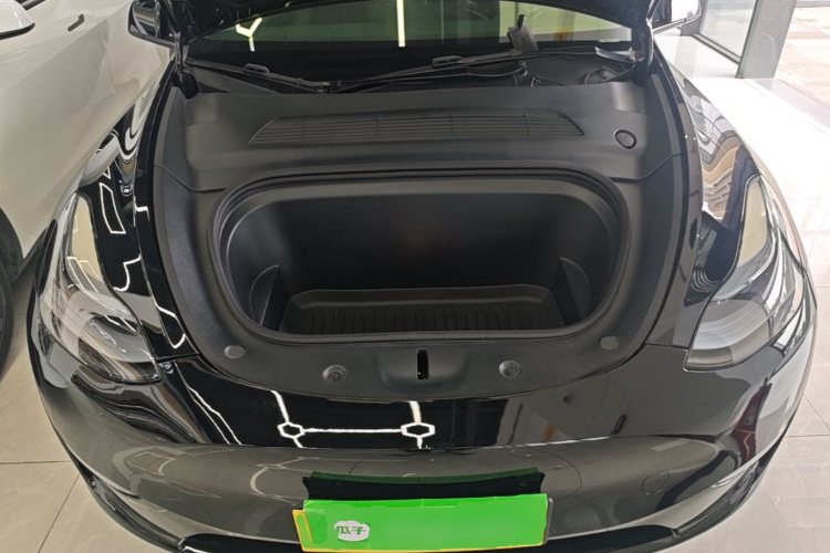 Tesla Model Y 2024 #20 Tesla Model Y 2024 car image #20