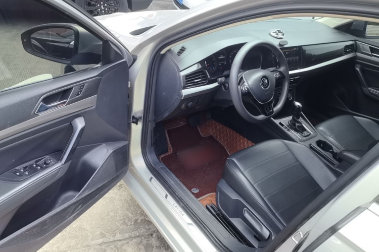 Volkswagen Lavida 2021 car image #16