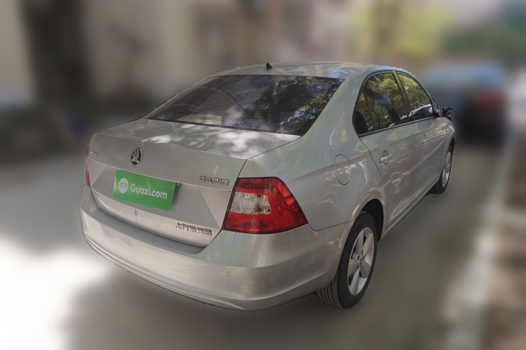 Skoda Rapid 2017 #7 Skoda Rapid 2017 image de voiture #7