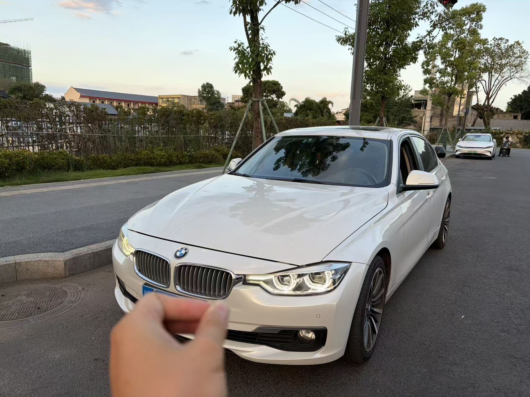 BMW 3 Series 2018 car image 